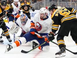 Adam Pelech and the New York Islanders agree to an 8-year agreement
