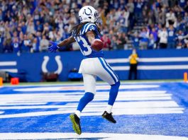 T.Y. Hilton's touchdown reception tip puts the Indianapolis Colts ahead over the Las Vegas Raiders