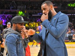 Sources: LeBron James' agent meets Los Angeles Lakers and denies any push for a shake-up of the front office.