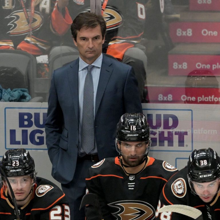 Dallas Eakins out as Geese coach after 4 seasons