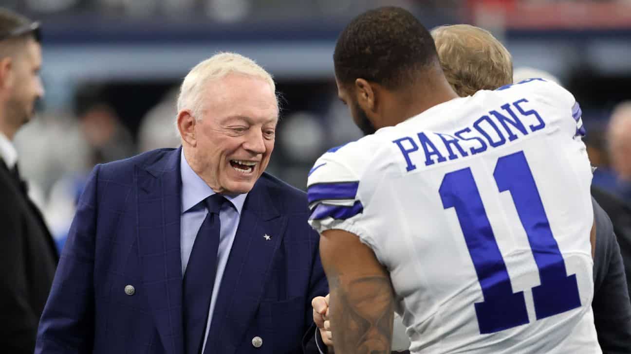 Jerry Jones is open to trade in the NFL draft, but should Dallas Cowboys remain put? - Dallas Cowboys Blog