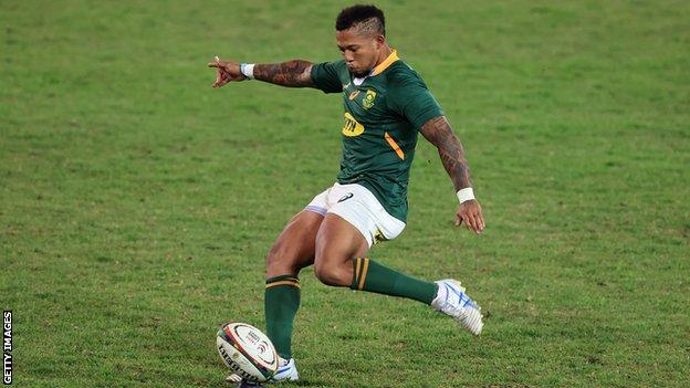 South Africa fly-half Elton Jantjies takes a conversion kick