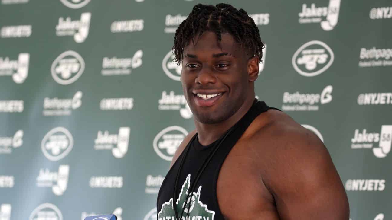 After tearing Achilles last season, New York Jets DE Carl Lawson is expected to be available for training camp
