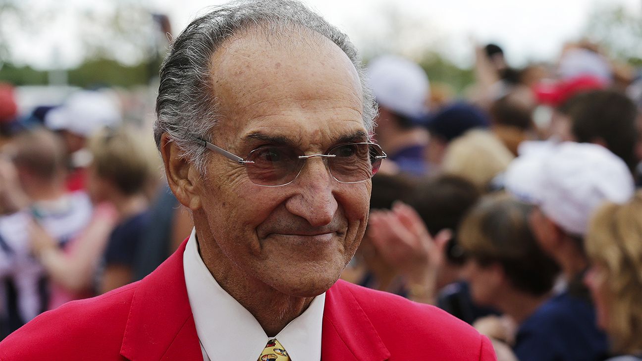 Gino Cappelletti, legendary member of the original Patriots and 1964 AFL MVP, is buried at 89