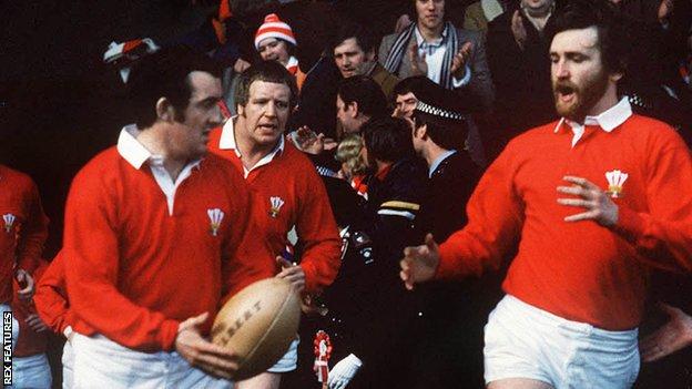 Phil Bennett (left) with his Wales, Lions and Llanelli team-mate Ray Gravell