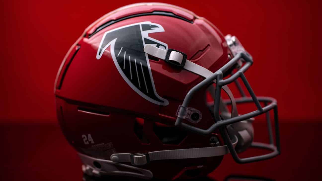 Atlanta Falcons to Reintroduce the Red Helmets For One Game This Season