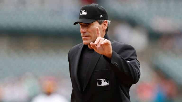 Angel Hernandez, Umpire, requests an appeals court to reinstate the suit against Major League Baseball