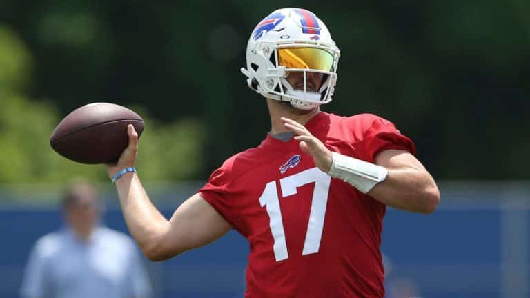 What has changed and what has remained the same in Bills' offense since the new coordinator took over? - Buffalo Bills Blog
