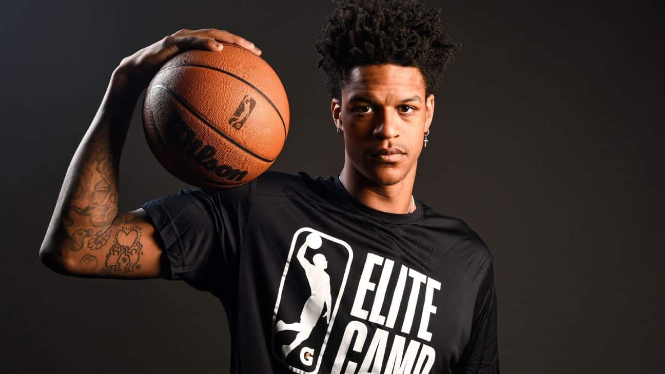 Shareef O'Neal claims he argued with father Shaq about entering the NBA draft