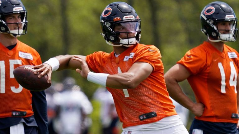 "He wants the league to be his own": Justin Fields' growth during Year 2 impressed Chicago Bears - Chicago Bears blog