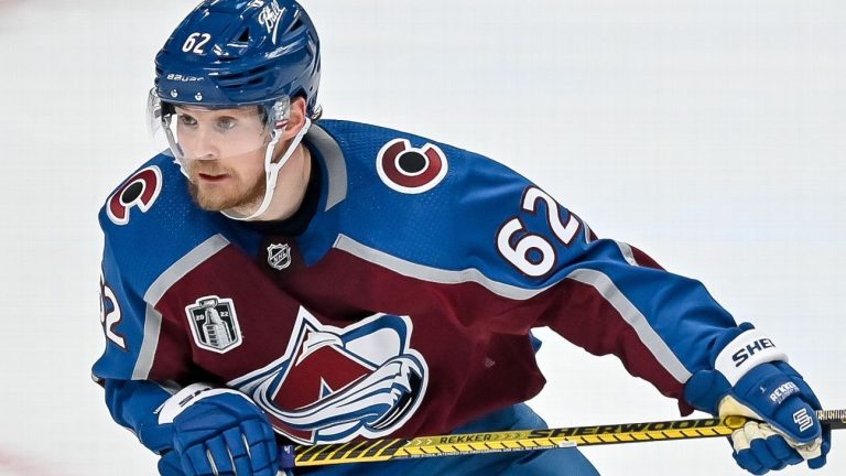 Forward Arturri Lökonen remains with Colorado Avalanche and signs a five-year extension with the champs