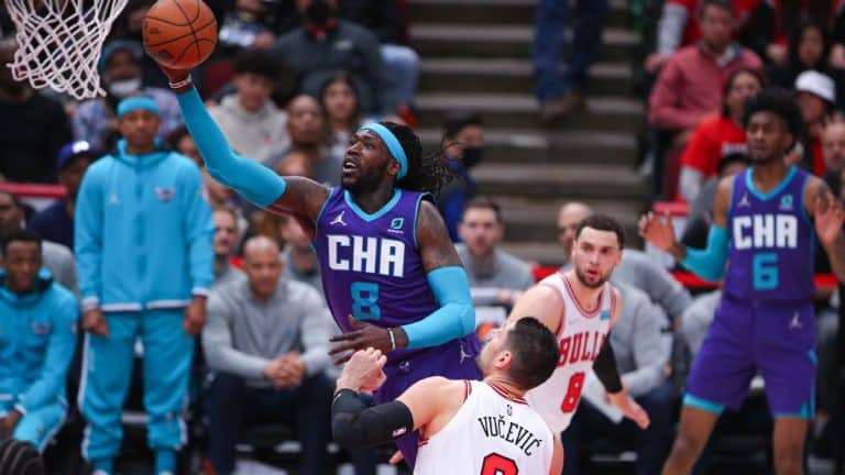 Sources say Montrezl Harrell joins the Philadelphia 76ers in a 2-year deal worth $5.2 million.