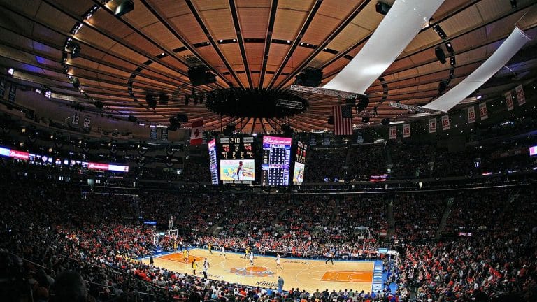 MSG sued for yanking Knicks seats of lawyer, banning partners