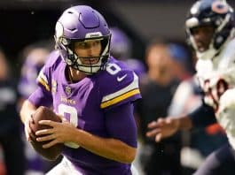 Kirk Cousins breaks the Vikings record of consecutive completions vs. Bears
