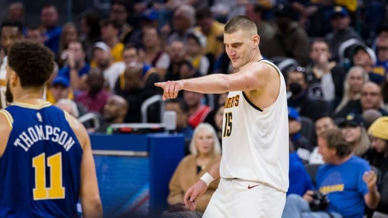 Nuggets win over Warriors thanks to Nikola Jokic's cross-court heave late in the game