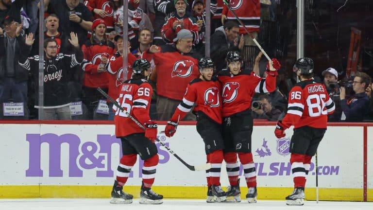 New Jersey Devils tie franchise mark with 13th consecutive win
