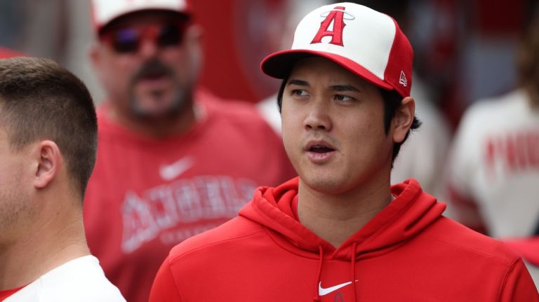 Shohei Ohtani has elbow surgical procedure, expects to hit in '24, pitch in '25