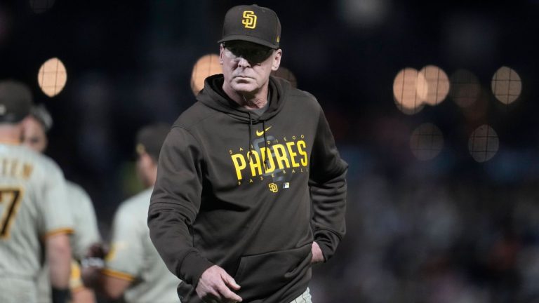 Sources - Padres grant permission for Bob Melvin, Giants interview